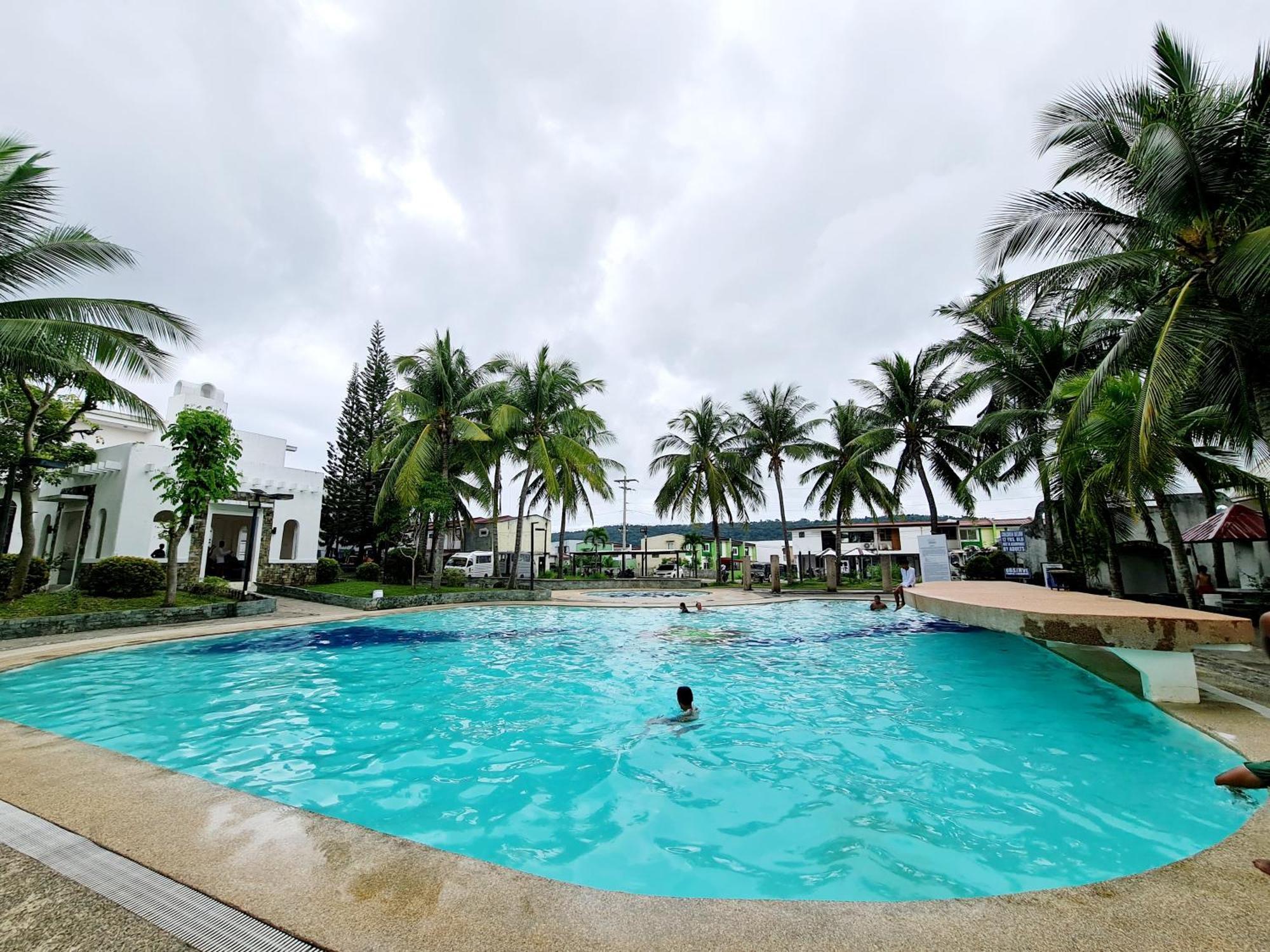 Calapan City Fully Furnished House Transient Near Xentromall L39 Ngoại thất bức ảnh