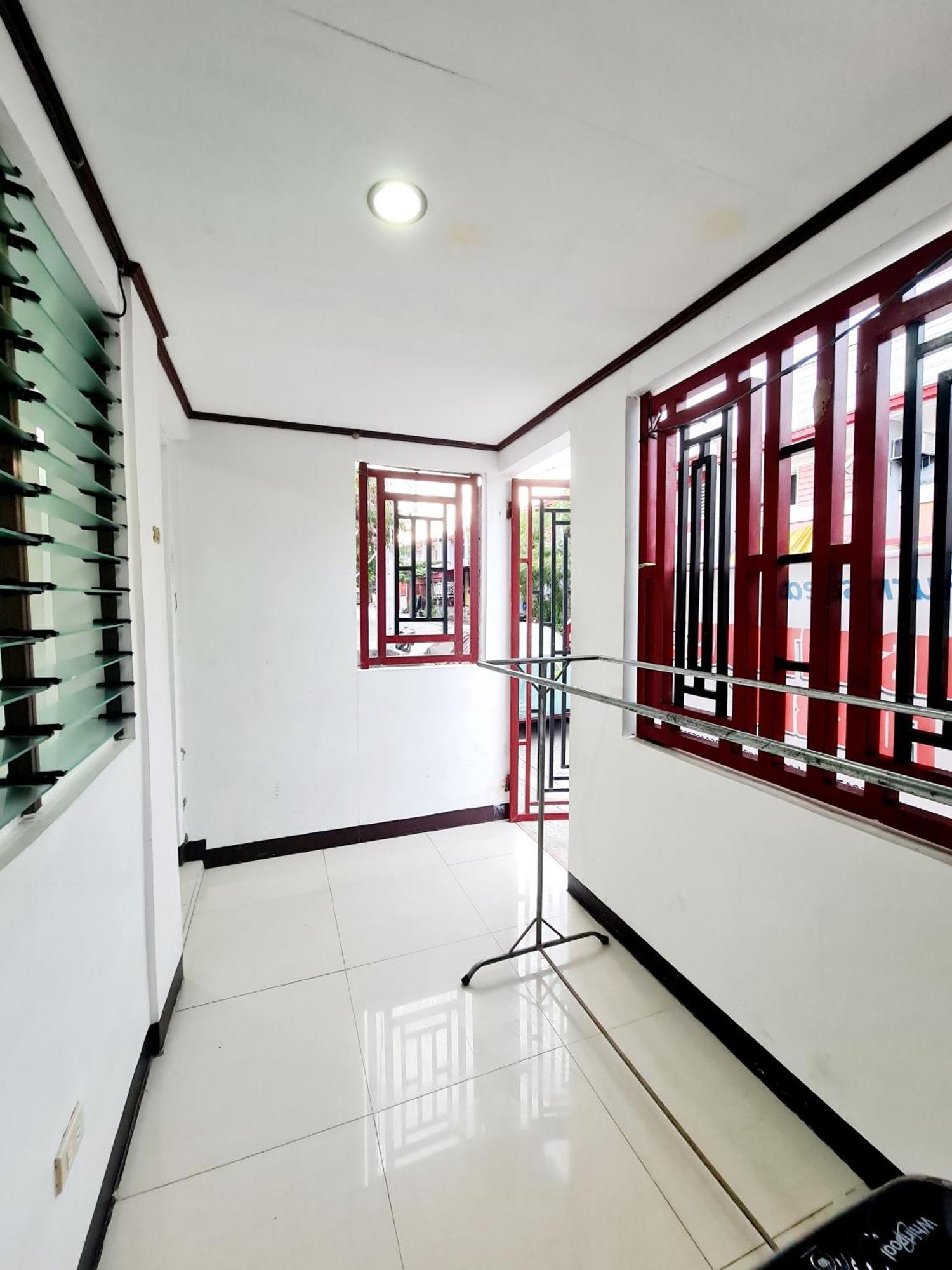 Calapan City Fully Furnished House Transient Near Xentromall L39 Ngoại thất bức ảnh