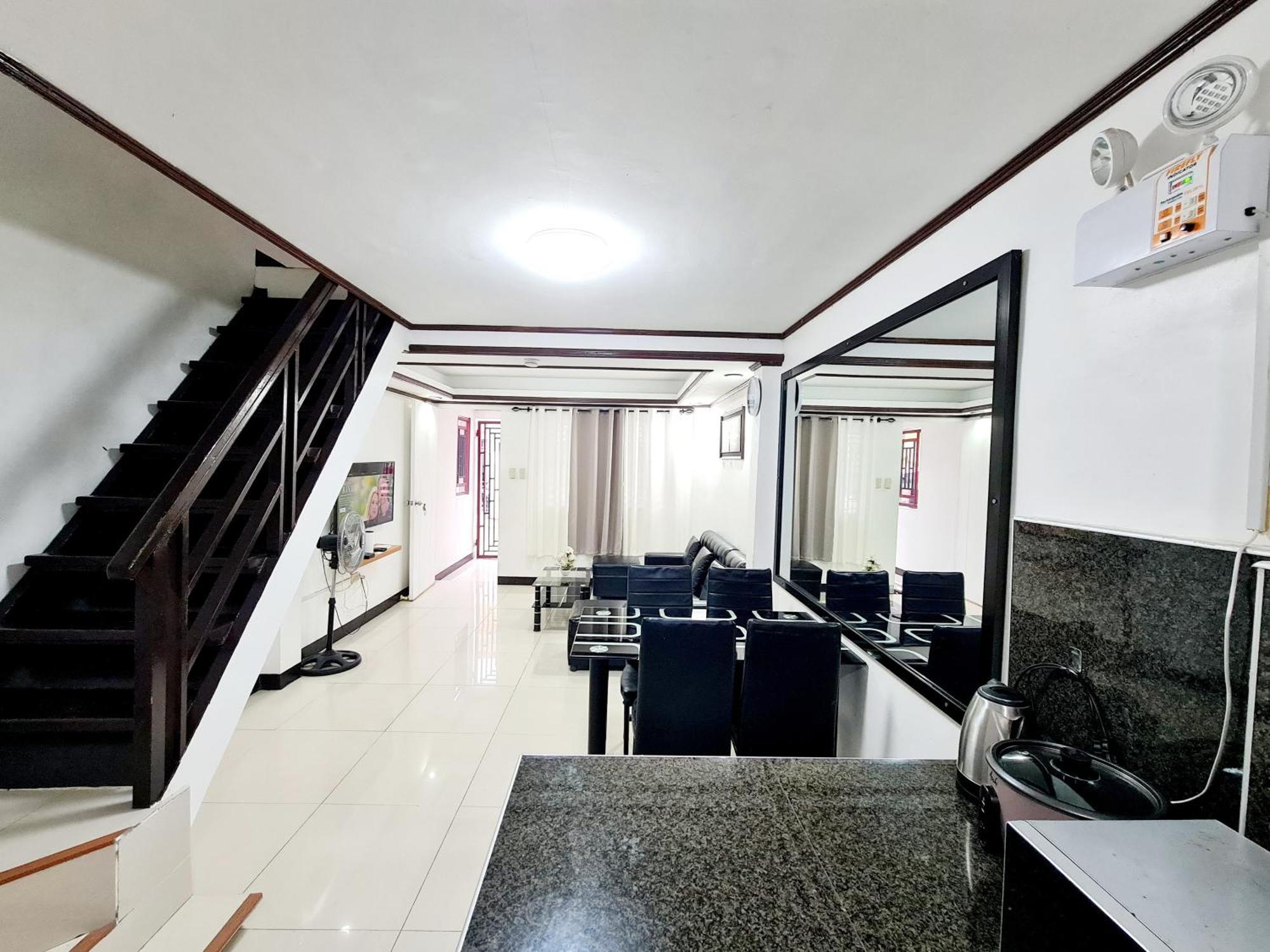 Calapan City Fully Furnished House Transient Near Xentromall L39 Ngoại thất bức ảnh