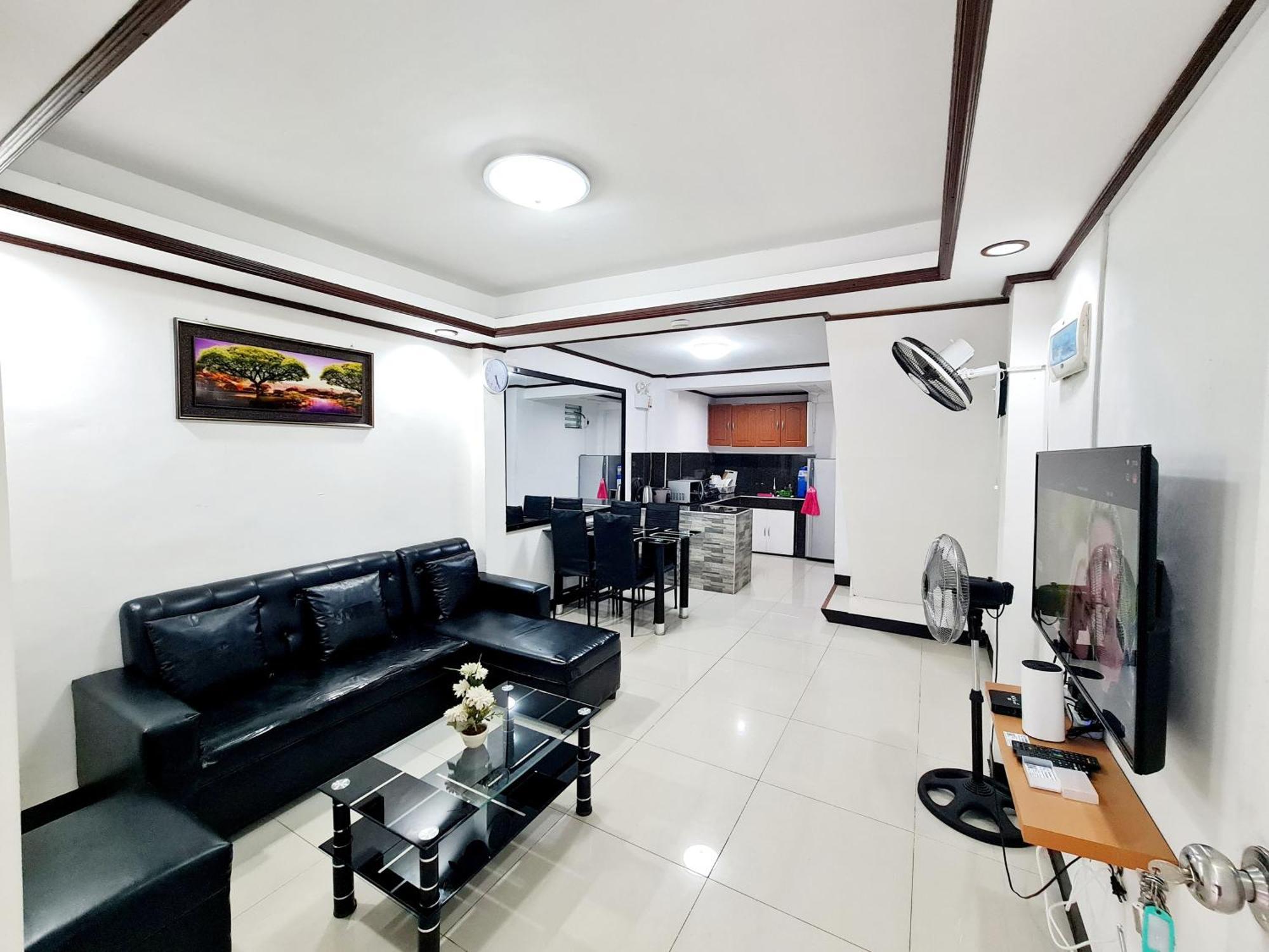 Calapan City Fully Furnished House Transient Near Xentromall L39 Ngoại thất bức ảnh